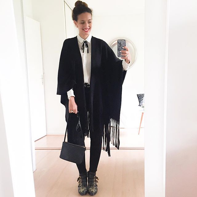 Poncho look