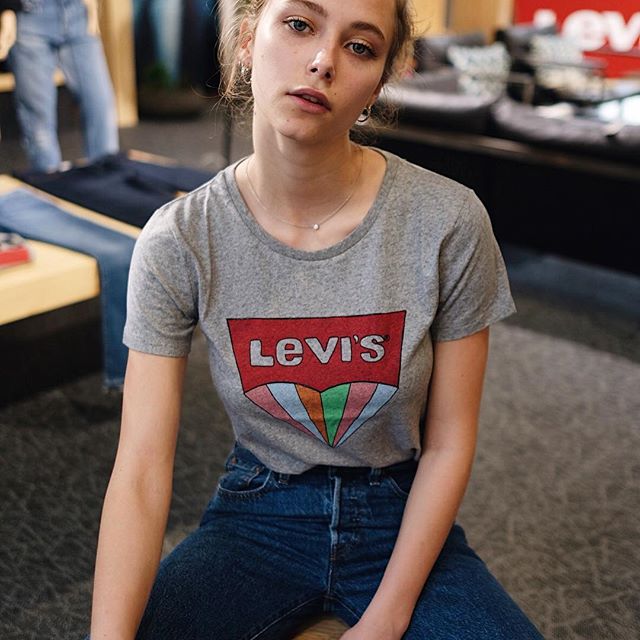 colinealg-levis-1205